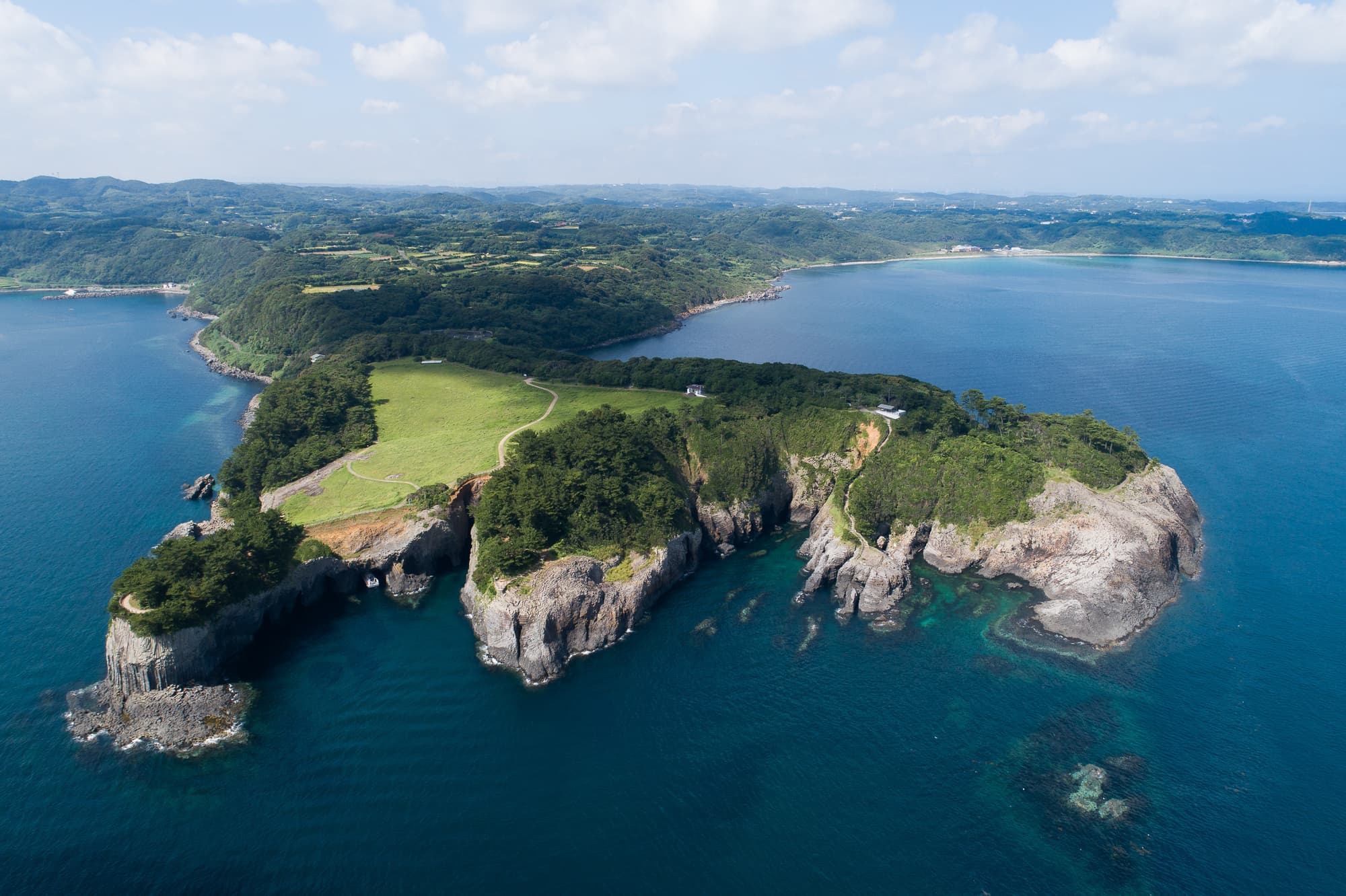 佐賀県唐津市呼子町の七ツ釜